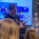 Zitskiër Niels de Langen met zijn kristallen bol
